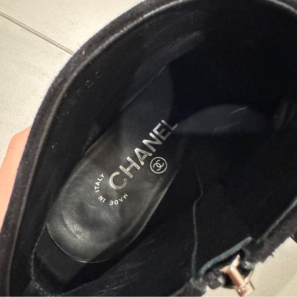 Chanel black suede block heel bootie - 39 - Picture 7 of 9